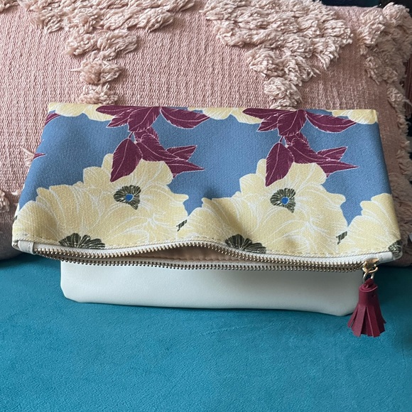 NWOT Rachel Pally Reversible Floral and Leather Clutch - Picture 4 of 5